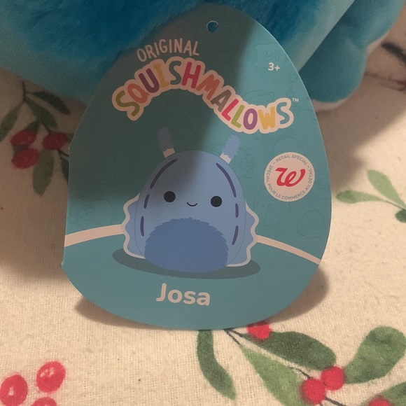 Sea slug Walgreen exclusive squishmallow ! - Picture 2 of 5